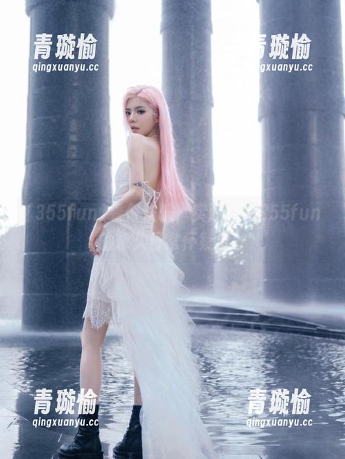 看似快乐，实际上是355fun的永久日常怀疑症。