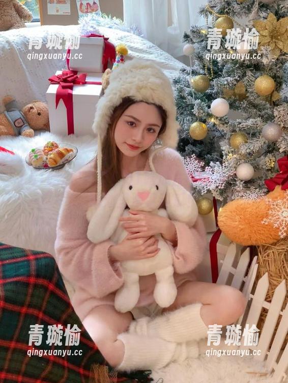 真香！51吃瓜官网的今日必吃泳池里漂着甜瓜！