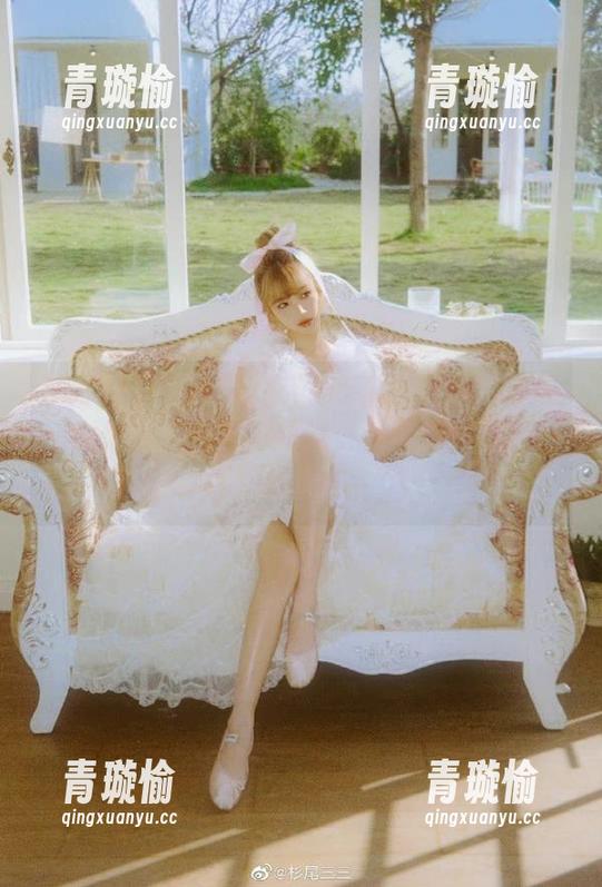 51吃瓜群众 我在51吃瓜群众首页偶遇一则传闻,心里砰砰跳,果然走到那种地方总有“惊喜”