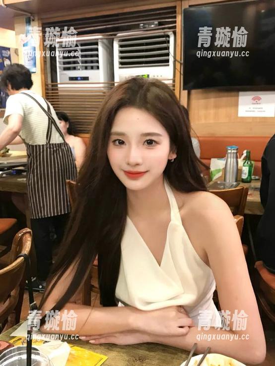 “718sx”上的IOS版：吃瓜也能时尚，边看边吃啥都行！