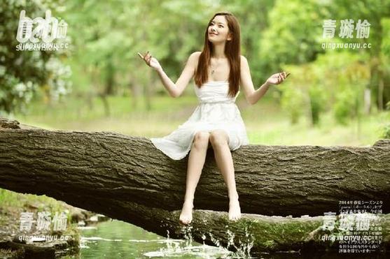 91吃瓜asdf重磅更新：不只吃瓜，今天我发现路边的石头会唱歌…呸，可能是我耳鸣了。