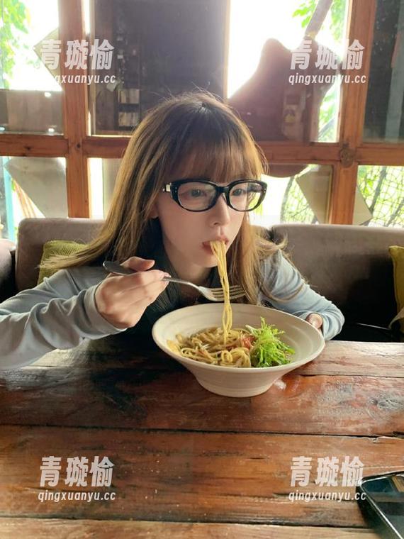 哦，终于找到个合适的地方了，下载91吃瓜中心，瓜就在那里等着你！