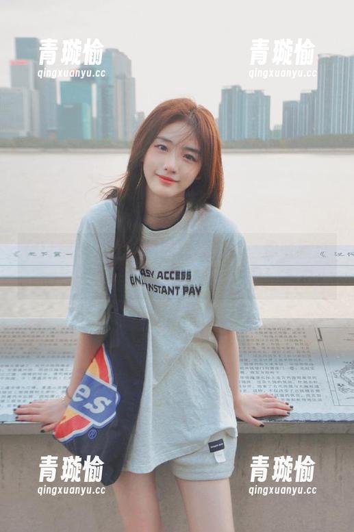 91黑料的吃瓜素材：你收藏过哪些小花招吗？来聊聊吧！