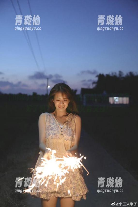 下载“hlw”，各位的小心脏准备好了吗？今天的瓜又香又辣！