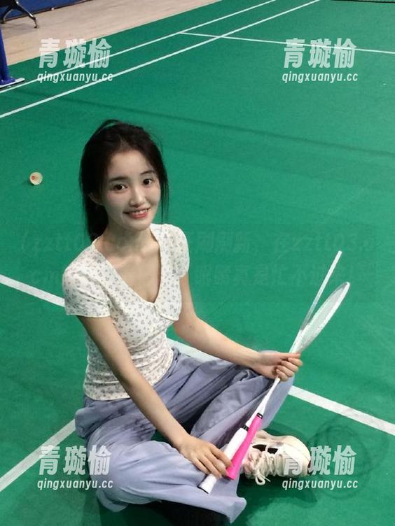 zztt03.ccm 疯狂刷刷新,在zztt03.ccm的地址看黑料,眼睛真是忙不过来!