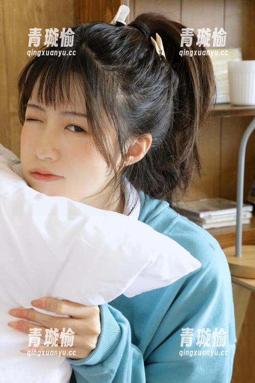 九一黑料 九一黑料在线,一口咬下去,是熟是生?