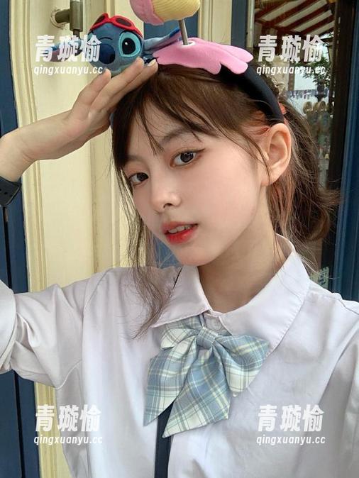 五一吃瓜 揪心的快乐,就在“五一吃瓜”的地址,娜娜的分享成了焦点。