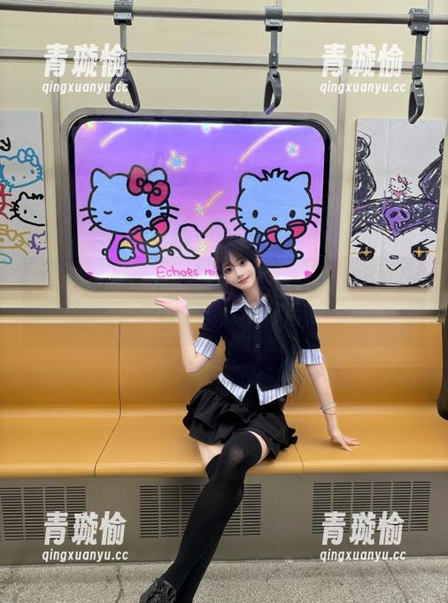 这入口也太有料了吧！“黑料不重样zzzttt”，不看后悔一整天。