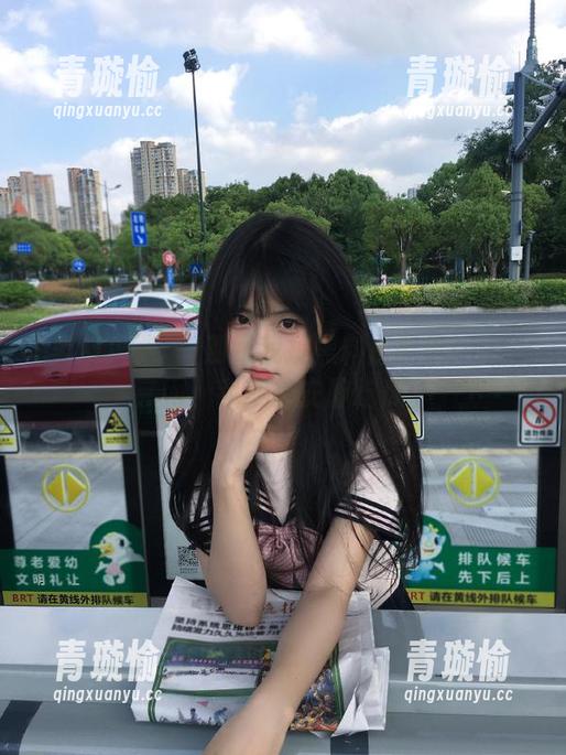 别跟我提黑料正能量index官网，我就想安静吃瓜。