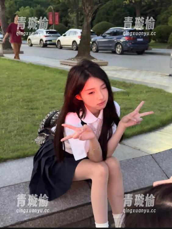 从此不怕扒不到料，点开“黑料正能量tttzzz”，永不迷路的传送门开了个好窟窿。