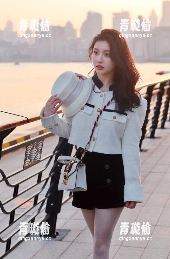 黑料社 逛黑料社网页,顺便了解哪位大咖又开挂了!?