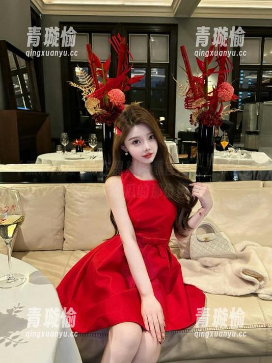 我在黑料网曝官网上，默默品味着属于吃瓜的那份闲适…