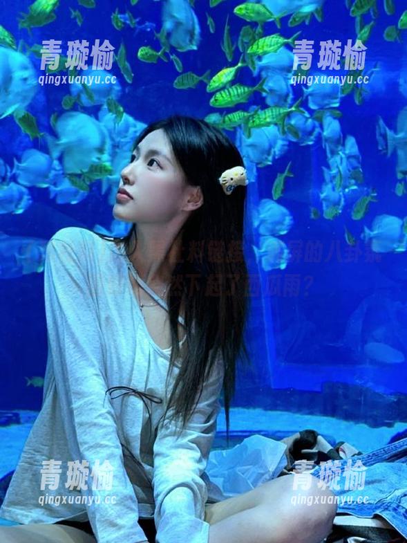 进入黑社料链接，满屏的八卦氛围好像突然下起了西瓜雨？