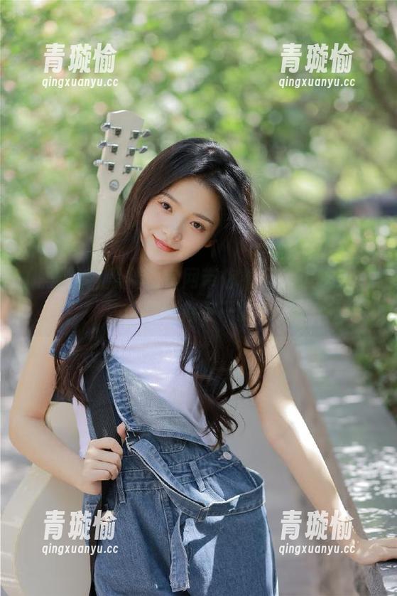 黑社料官网带你看瓜，边吃边想：我到底在干嘛？